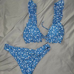 SHEIN | Floral Ruffle Trim Triangle Bikini Set